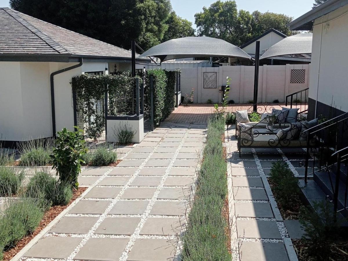 Magnolia Guesthouse อัลเบอร์ตัน ภายนอก รูปภาพ
